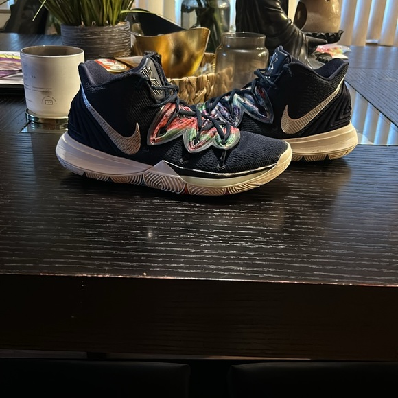 Nike Kyrie 5s Multi- Color (Beaters) - Picture 4 of 7